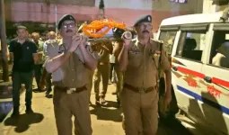 Ballia News : आरक्षी परितोष मिश्रा को नम आंखों से अंतिम विदाई, एसपी ओमवीर सिंह ने दिया कंधा