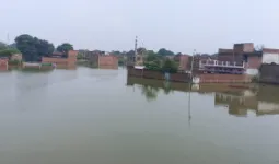 गंगा-सरयू के बढ़ते जलस्तर से बढ़ा बाढ़ का खतरा, गांवों में घुसने लगा पानी