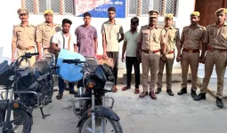 बलिया में राहगीरों से बाइक लूटने वाले गिरोह का पर्दाफाश, चार गिरफ्तार