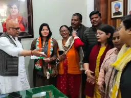 संभल की भाजपा जिला मंत्री मीनाक्षी सागर ने छोड़ी पार्टी, कांग्रेस में हुईं शामिल