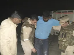 आजमगढ़ में मुठभेड़ के बाद दो गोतस्कर गिरफ्तार, एक घायल