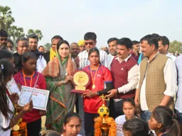 सुखपुरा फुटबॉल टूर्नामेंट: पेनल्टी शूटआउट में झारखंड को हराकर पडरौना ने जीता खिताब