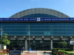 वाराणसी एयरपोर्ट पर स्विस नागरिक के बैग से प्रतिबंधित सैटेलाइट फोन बरामद, पूछताछ के बाद छोड़ा गया