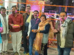 मानदेय बढ़ोतरी की घोषणा से शिक्षामित्रों में खुशी, मंदिर जाकर जताया मुख्यमंत्री का आभार