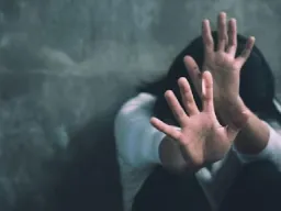 इंदौर में डॉक्टर पर दंपत्ति को बंधक बनाने, दुष्कर्म और नवजात बच्चा छीनने का आरोप