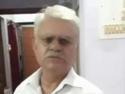 सीतापुर में सड़क हादसे में बीमा सर्वेयर की मौत, परिवार पर टूटा दुखों का पहाड़