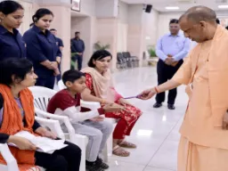 CM Yogi Janata Darshan : जनता की समस्याएं सुनीं, अधिकारियों को समयबद्ध समाधान के निर्देश