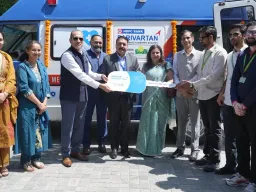 एचडीएफसी बैंक और स्माइल फाउंडेशन की पहल, उत्तर भारत में 8 मोबाइल मेडिकल यूनिट्स तैनात होंगी