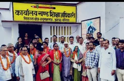 बलिया: हनुमानगंज में शिक्षक उन्नयन संगोष्ठी, सेवानिवृत्त व उत्कृष्ट शिक्षकों का सम्मान