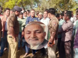 UP: मां की पेंशन विवाद में छोटे भाई ने बेटों संग बड़े भाई की गोली मारकर हत्या