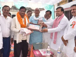 बलिया: सेवानिवृत्त शिक्षकों का सम्मान, विशिष्ट बीटीसी एसोसिएशन ने दी भावभीनी विदाई