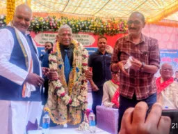 जेपी के गांव में हनुमान मंदिर प्राण प्रतिष्ठा यज्ञ में शामिल हुए हरिवंश, समाज सेवा करने वालों को बताया महान