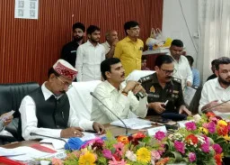 Ballia News : ‘दिशा’ समिति की बैठक में 58 बिंदुओं पर समीक्षा, विकास योजनाओं को लेकर अधिकारियों को निर्देश