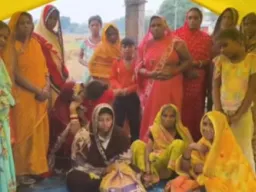 बलिया में आग का कहर : बेटी की शादी का सामान और नगदी जलकर राख, किशोरी झुलसी