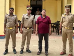 बलिया में प्रसूता की मौत: डॉक्टर हेमंत कुमार सिंह गिरफ्तार, पहले से भी दर्ज हैं दो मुकदमे