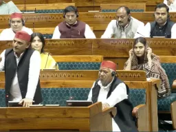 लखनऊ : महिला आरक्षण बिल पर सपा का रुख बना सियासी बहस का केंद्र, अखिलेश के सामने बड़ी चुनौती