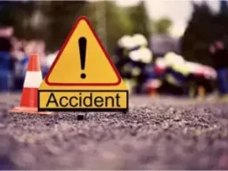 Kanpur News: कानपुर में मोटरसाइकिल डिवाइडर से टकराई, किसान समेत तीन की मौत, लड़की गंभीर घायल