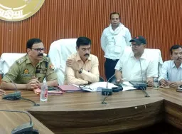 होमगार्ड भर्ती परीक्षा को लेकर बलिया में तैयारी तेज, 15 केंद्रों पर 38 हजार अभ्यर्थी देंगे परीक्षा