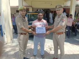 बलिया पुलिस ने साइबर ठगी के 30,011.18 रुपये कराए वापस, पीड़ित ने जताया आभार