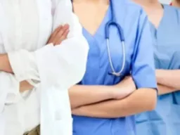 Aligarh News : महिला डॉक्टर पर हमले के विरोध में एएमयू के रेजिडेंट डॉक्टर हड़ताल पर