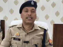 बलिया में गोवंश तस्करी से अर्जित संपत्ति जब्त, दो पिकअप वाहन सीज