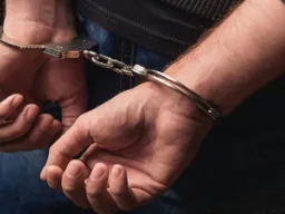 कानपुर में दो तस्कर गिरफ्तार, एलएसडी-कोकीन समेत मादक पदार्थ बरामद