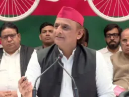 Lucknow News : महिलाओं को आरक्षण के साथ संरक्षण भी चाहिए, भाजपा महिला विरोधी : अखिलेश यादव