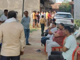 बलिया में भीषण सड़क हादसा : बाइक सवार पति-पत्नी की मौत, एएनएम थी नीतू