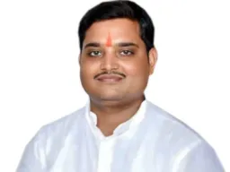 वट सावित्री व्रत आज : अखंड सौभाग्य और पति की दीर्घायु के लिए सुहागिन महिलाएं करें पूजन