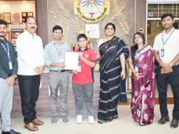 फिलाटेली प्रतियोगिता में चमके सनबीम स्कूल के उत्कर्ष उज्ज्वल, मिलेगा 6 हजार रुपये वार्षिक छात्रवृत्ति