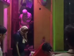 बलिया के स्पा सेंटर का ‘काला सच’ उजागर, दिल्ली पुलिस की छापेमारी में सात लड़कियां बरामद
