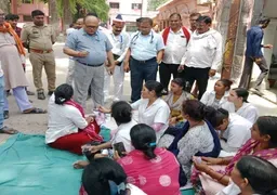 जिला अस्पताल में नर्स से मारपीट पर हंगामा, नर्सों ने किया कार्य बहिष्कार