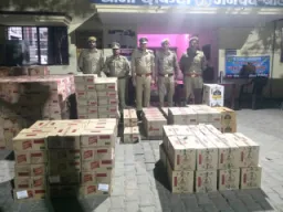 बलिया में 22 लाख की शराब बरामद, तस्कर फरार