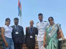 बलिया के आर्यन पांडेय भारतीय नौसेना में बने सब लेफ्टिनेंट