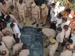 Moradabad News : दलित युवक की गोली मारकर हत्या, एक अन्य गंभीर घायल; मौके पर पहुंचे डीएम-एसएसपी