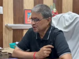 Ballia News : अविनाश प्रजापति की मौत पर CMO का बयान, कहा- ट्रॉमा सेंटर में चार डॉक्टरों ने किया था परीक्षण