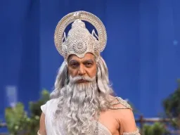 'ऑफ-स्क्रीन भी मुझे पितामह कहते हैं': युवा कलाकारों संग अपने खास रिश्ते पर बोले मनीष वाधवा