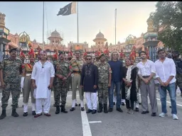 ‘मैं वापस आऊँगा’ ने अटारी बॉर्डर पर रचा इतिहास, ए.आर. रहमान ने बीएसएफ जवानों को दी संगीतमय श्रद्धांजलि