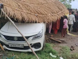 बलिया में दर्दनाक सड़क हादसा: अनियंत्रित कार की चपेट में आने से 10 वर्षीय बालक की मौत, ग्रामीणों ने किया हंगामा