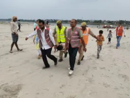 Ballia News: बाढ़ से निपटने की तैयारी तेज, पांच तहसीलों में प्रशासन ने किया मॉक ड्रिल