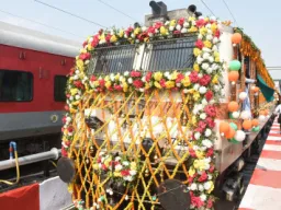 बलिया के यात्रियों को बड़ी राहत, छपरा-आनंद विहार साप्ताहिक एक्सप्रेस का नियमित संचालन 28 जून से
