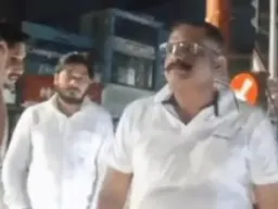 Lucknow News : फर्जी आईपीएस बनकर पुलिस पर रौब झाड़ रहा था युवक, सैल्यूट कराने की कोशिश के बाद खुली पोल
