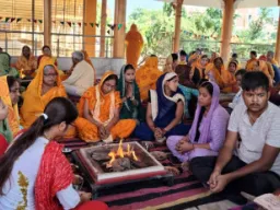 गायत्री जयंती एवं गंगा दशहरा पर नवकुंडी महायज्ञ, श्रद्धालुओं ने दीं आहुतियां