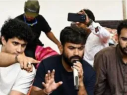 NEET विवाद: धर्मेंद्र प्रधान ने सौंपा इस्तीफा, छात्रों का आंदोलन जारी; लिखित आश्वासन तक धरना खत्म नहीं करने का ऐलान