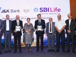 एसबीआई लाइफ और जेएंडके बैंक की साझेदारी, 1,000 से अधिक शाखाओं में मिलेंगे जीवन बीमा समाधान