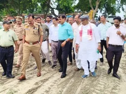 बलिया: मुख्यमंत्री योगी के 29 अगस्त के दौरे को लेकर तैयारियां तेज, डीएम-एसपी ने कार्यक्रम स्थल का किया निरीक्षण