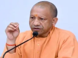 यूपी कैबिनेट के बड़े फैसले: गंगा एक्सप्रेसवे हरिद्वार तक होगा विस्तारित, 60+ महिलाओं को रोडवेज में आजीवन मुफ्त यात्रा