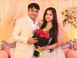 महोबा में दो PCS अफसरों की प्रेम कहानी ने लिया शादी का रूप, चित्रकूट में हुई सगाई