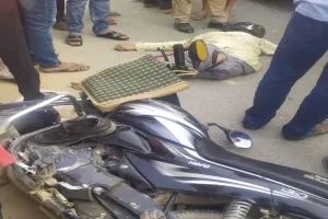 Road Accident in Ballia : सड़क हादसे में प्रभारी प्रधानाध्यापक की दर्दनाक मौत, स्कूल जाते समय हुआ हादसा