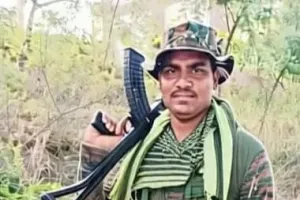 Deoria News: सांप के काटने से सीआरपीएफ जवान शहीद, देवरिया के करौता गांव में छाया मातम